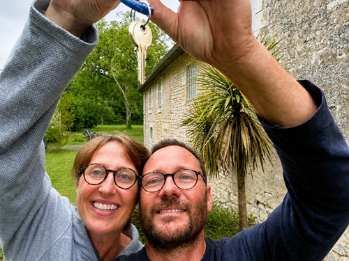 les propriétaire du gîte Léméré Chinon
